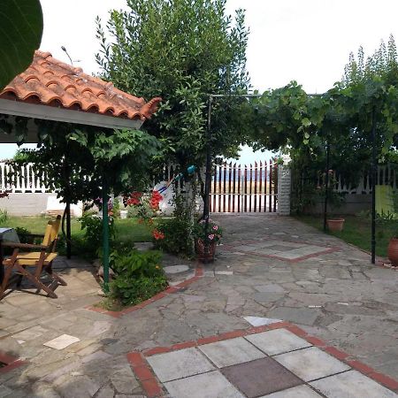 Villa Iris Неа-Врасна Экстерьер фото