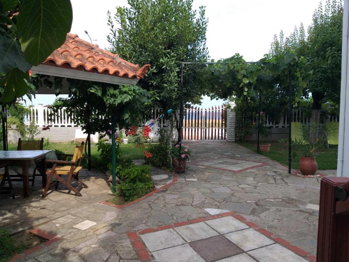 Villa Iris Неа-Врасна Экстерьер фото