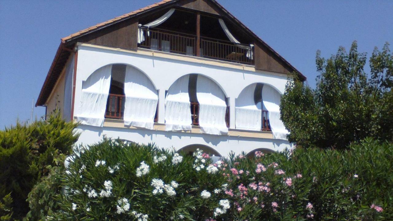 Villa Iris Неа-Врасна Экстерьер фото