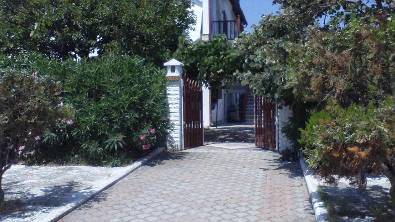 Villa Iris Неа-Врасна Экстерьер фото